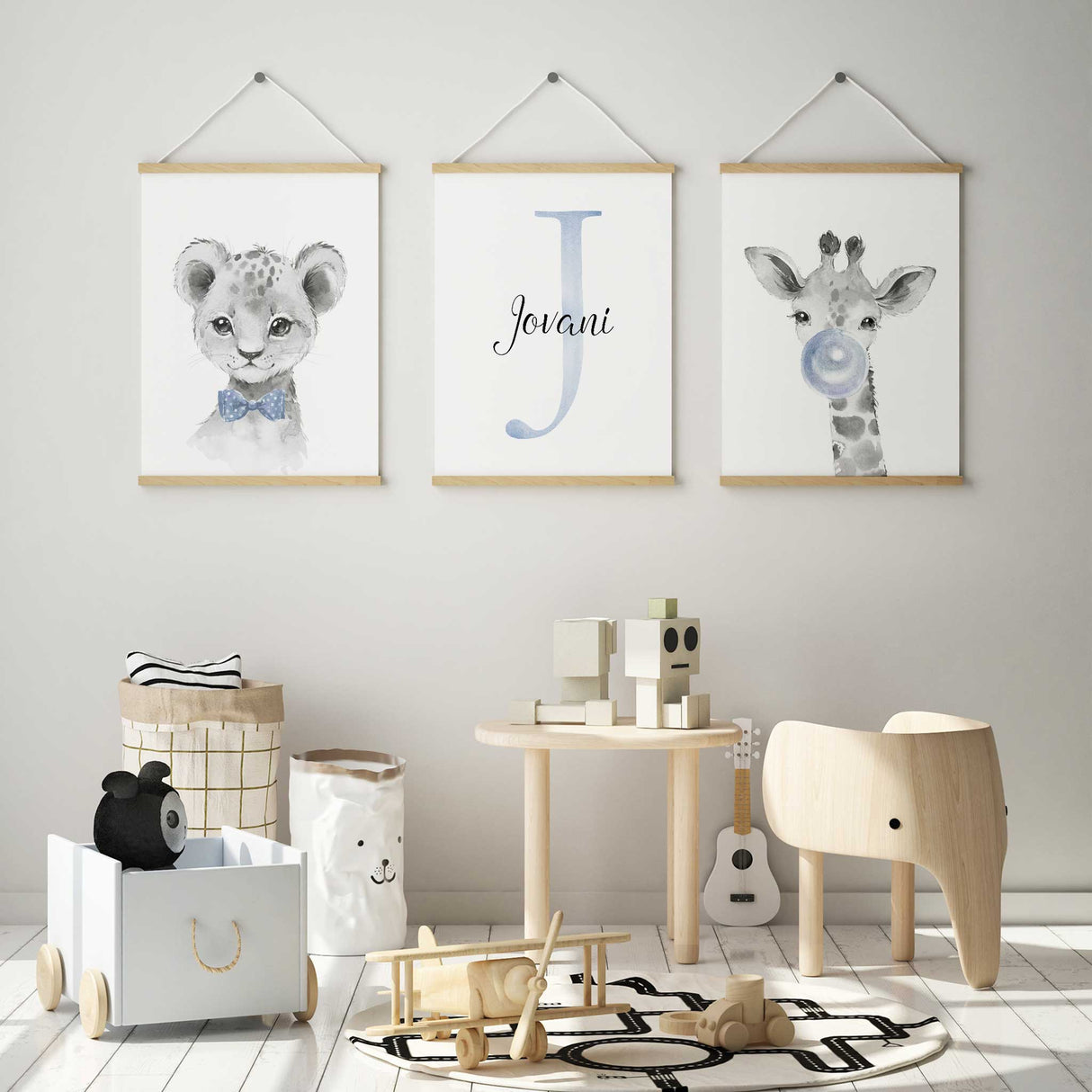 Boys bedroom decor with giraffe, lion and name art