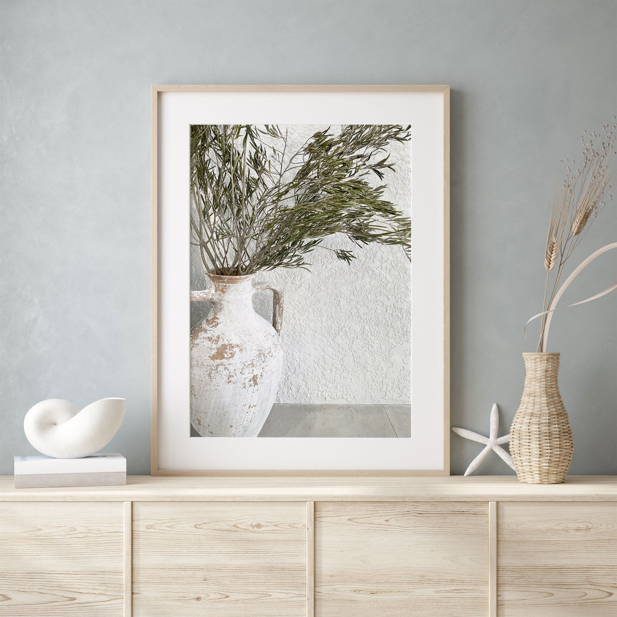 Minimalist wall print with Mediterranean influence