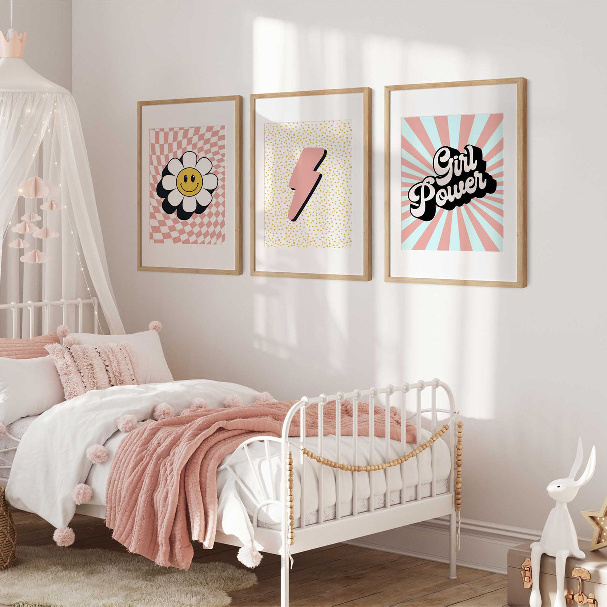 Smiley daisy kids print on wavy pink checkered background