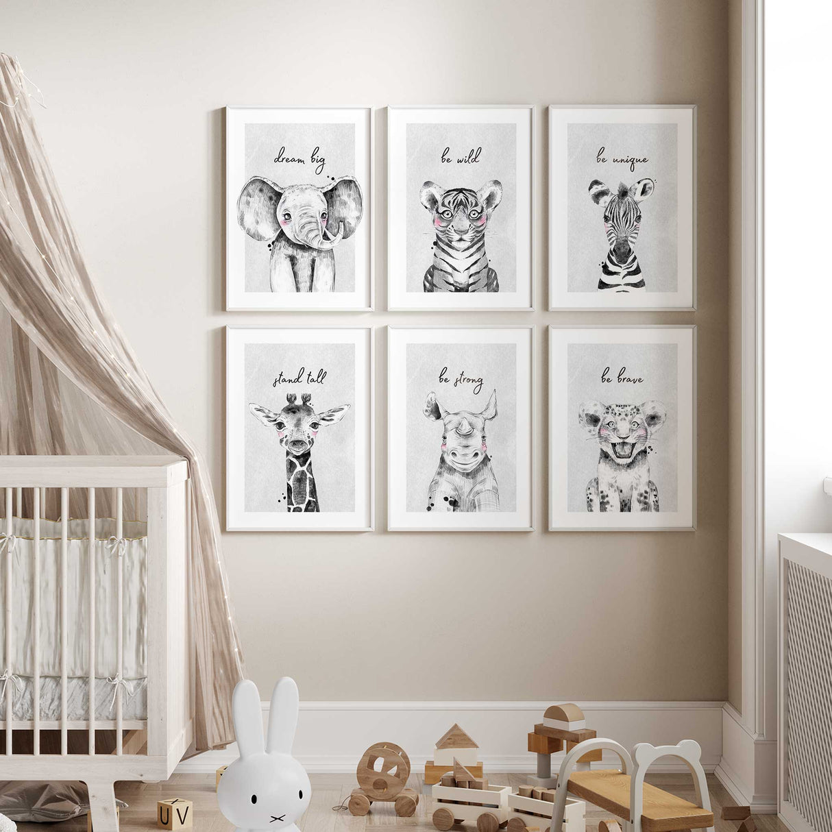 Giraffe nursery print with the phrase ‘stand tall’ in a fun and friendly font.